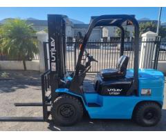 USED 2017 UTILEV 2.5 TON DIESEL FORKLIFT FOR SALE USED 2017 UTILEV 2.5 TON DIESEL FORKLIFT FOR SALE