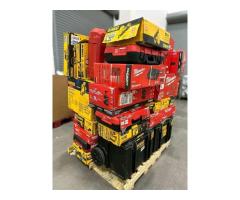 LIQUIDATION PALLETS OF CLOTHES and APPARELS