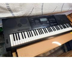 Casio WK-7600 76-Key Workstation Keyboard
