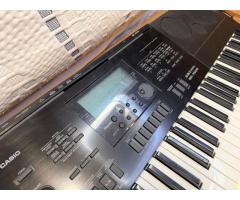 Casio WK-7600 76-Key Workstation Keyboard