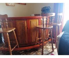 Bar counter with 4 highback chairs