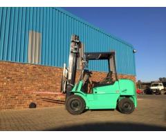 Mitsubishi Ninja 2.5 Ton Diesel forklift for sale