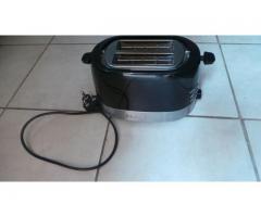 TOASTER (Russel Hobbs) POT (Caster Iron) and TOILET SEAT (Brand New)