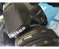 Nikon D3000