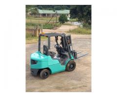 Mitsubishi 2.5 ton forklift