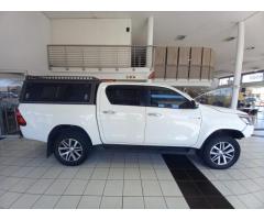 TOYOTA HILUX 4X4 AUTO