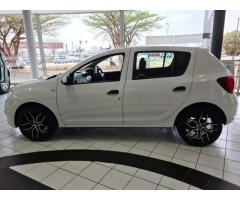 RENAULT SANDERO