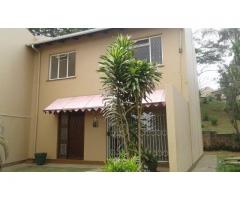 Well maintained 3 bedroom Duplex in Bluff