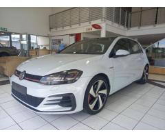 VOLKSWAGEN GOLF VII GTi