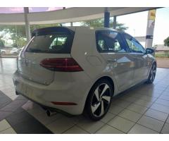 VOLKSWAGEN GOLF VII GTi