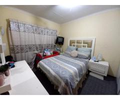 2 Bedroom Apartment to Rent in Roodepoort