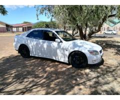 Lexus is200