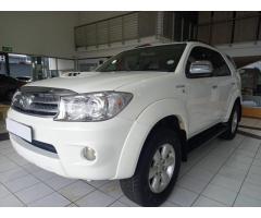 TOYOTA FORTUNER D-4D 4X4