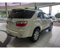 TOYOTA FORTUNER D-4D 4X4