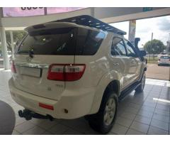 TOYOTA FORTUNER D-4D 4X4