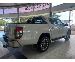 MITSUBISHI TRITON