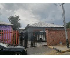 3 beds, 1 bathroom single-story house