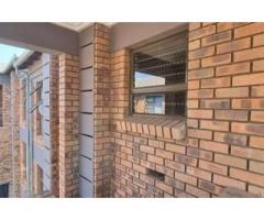 2 bed 2 bath apartment in Ravenswood Boksburg