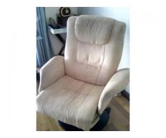 SUEDE RECLINER CHAIR (CREAM)