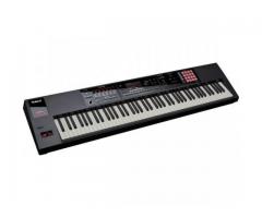 Roland FA-07 – 88 Key Music Workstation Keyboard