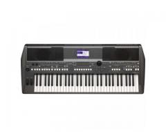 Yamaha PSR-S670 Musical Keyboard